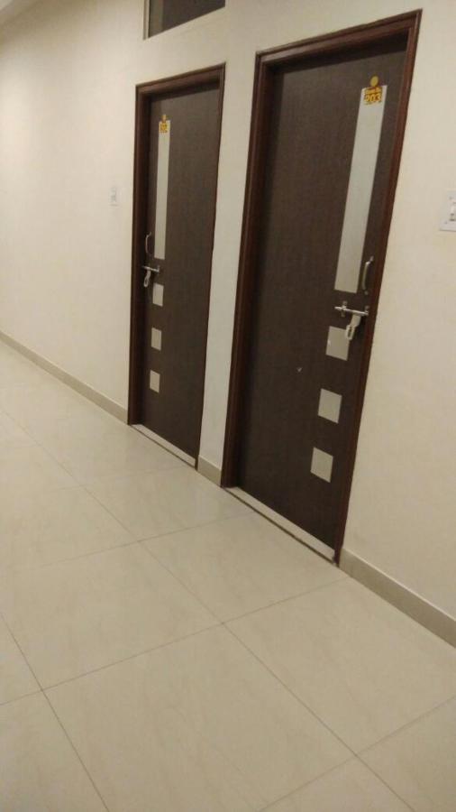 Hotel Ruchishree Garden Ujjain Esterno foto