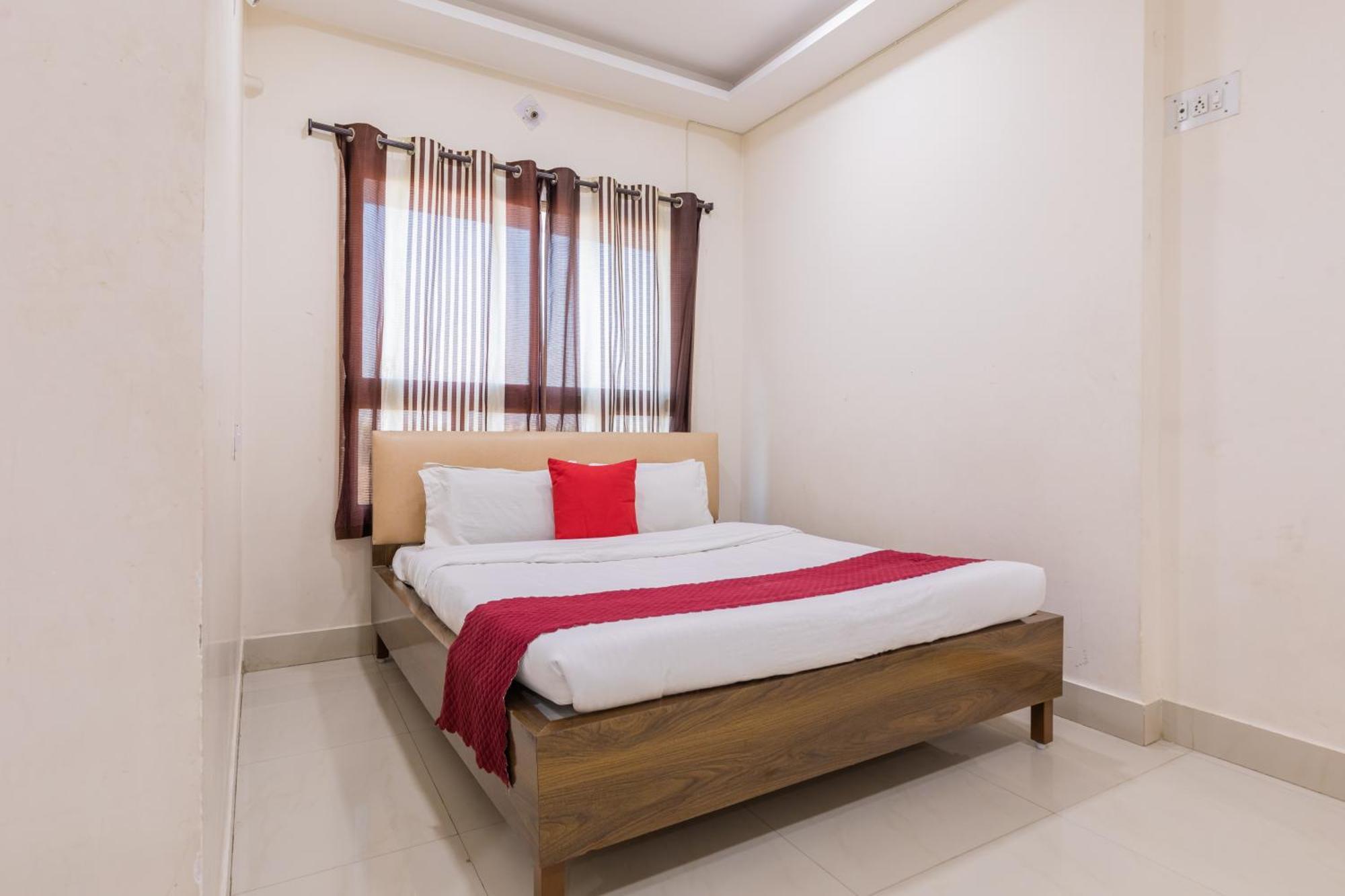 Hotel Ruchishree Garden Ujjain Esterno foto