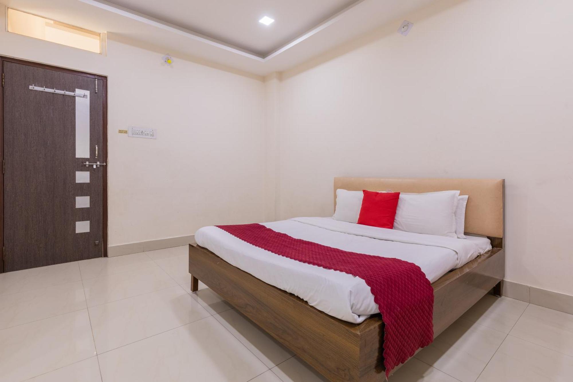 Hotel Ruchishree Garden Ujjain Esterno foto