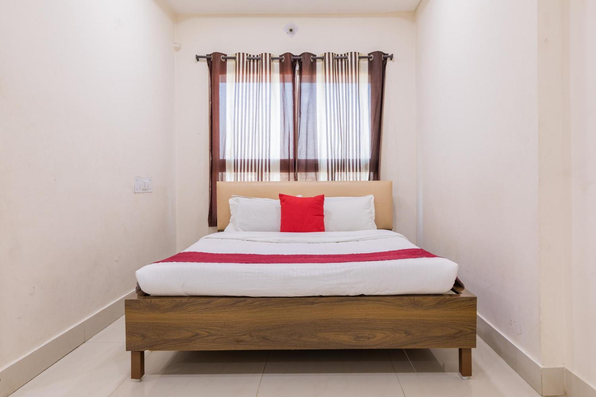 Hotel Ruchishree Garden Ujjain Esterno foto